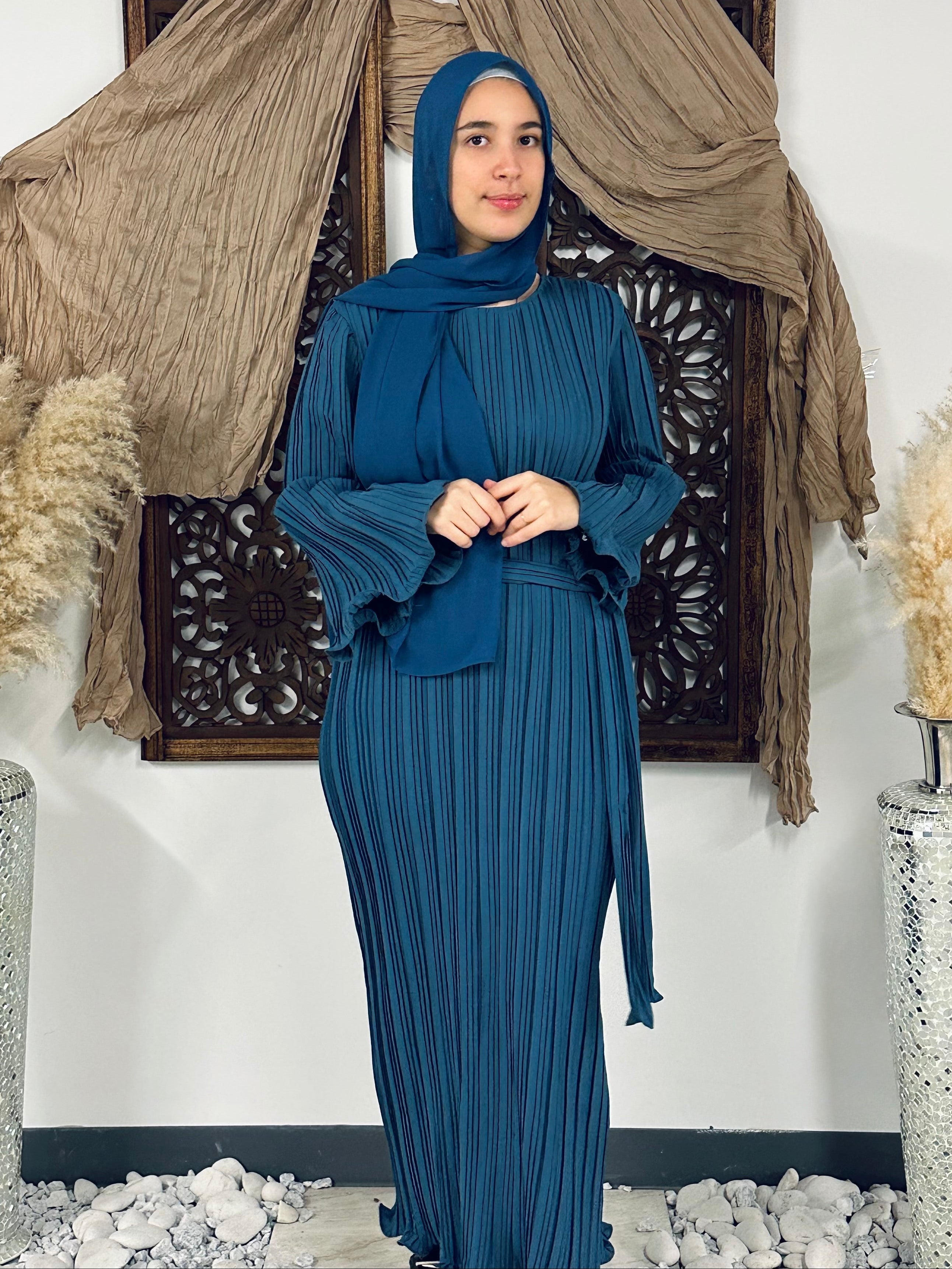 Pleated Long Sleeve Maxi Dress - Small / Blue